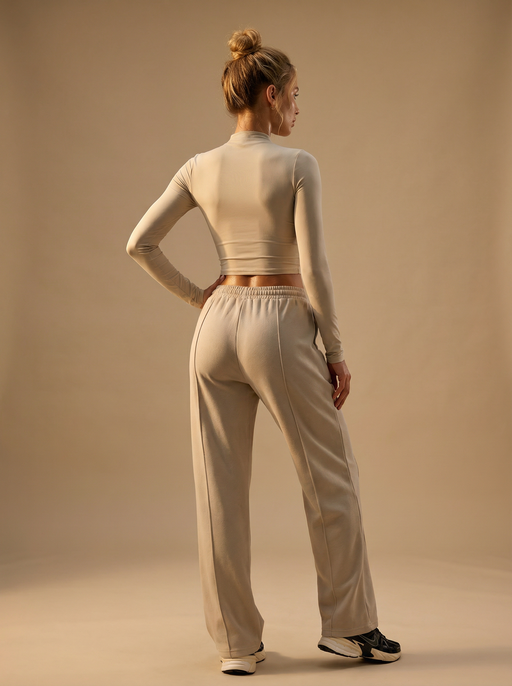 KAIAstudio Wide-Leg Jogger