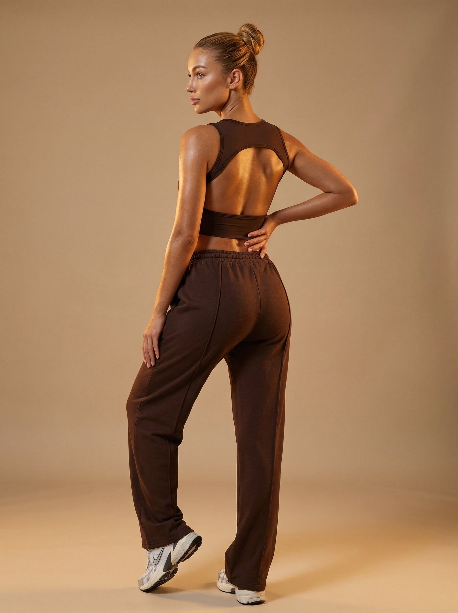 KAIAstudio Wide-Leg Jogger