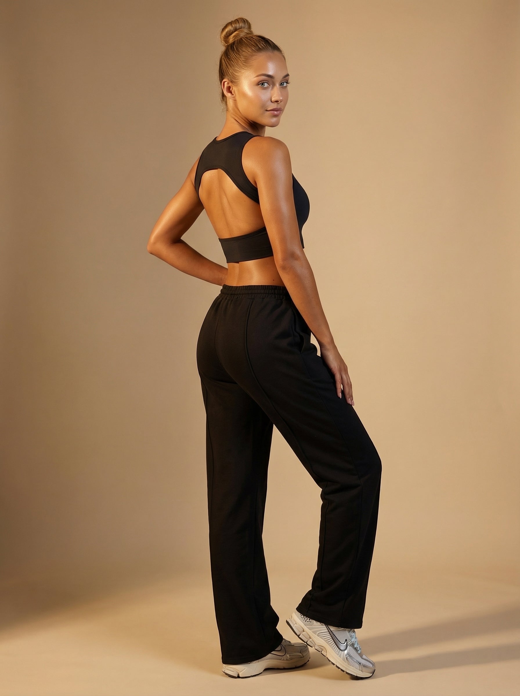 KAIAstudio Wide-Leg Jogger