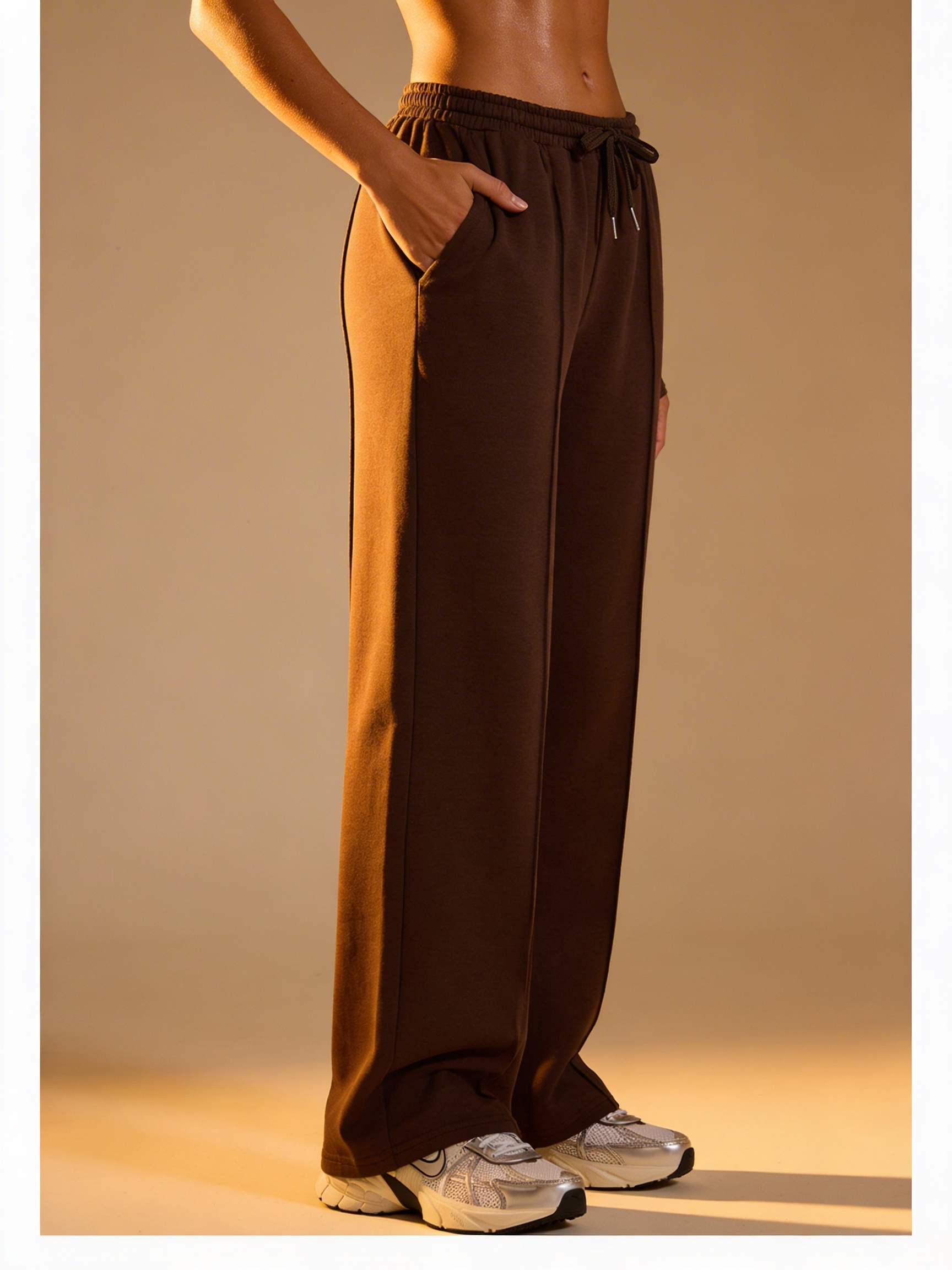 KAIAstudio Wide-Leg Jogger